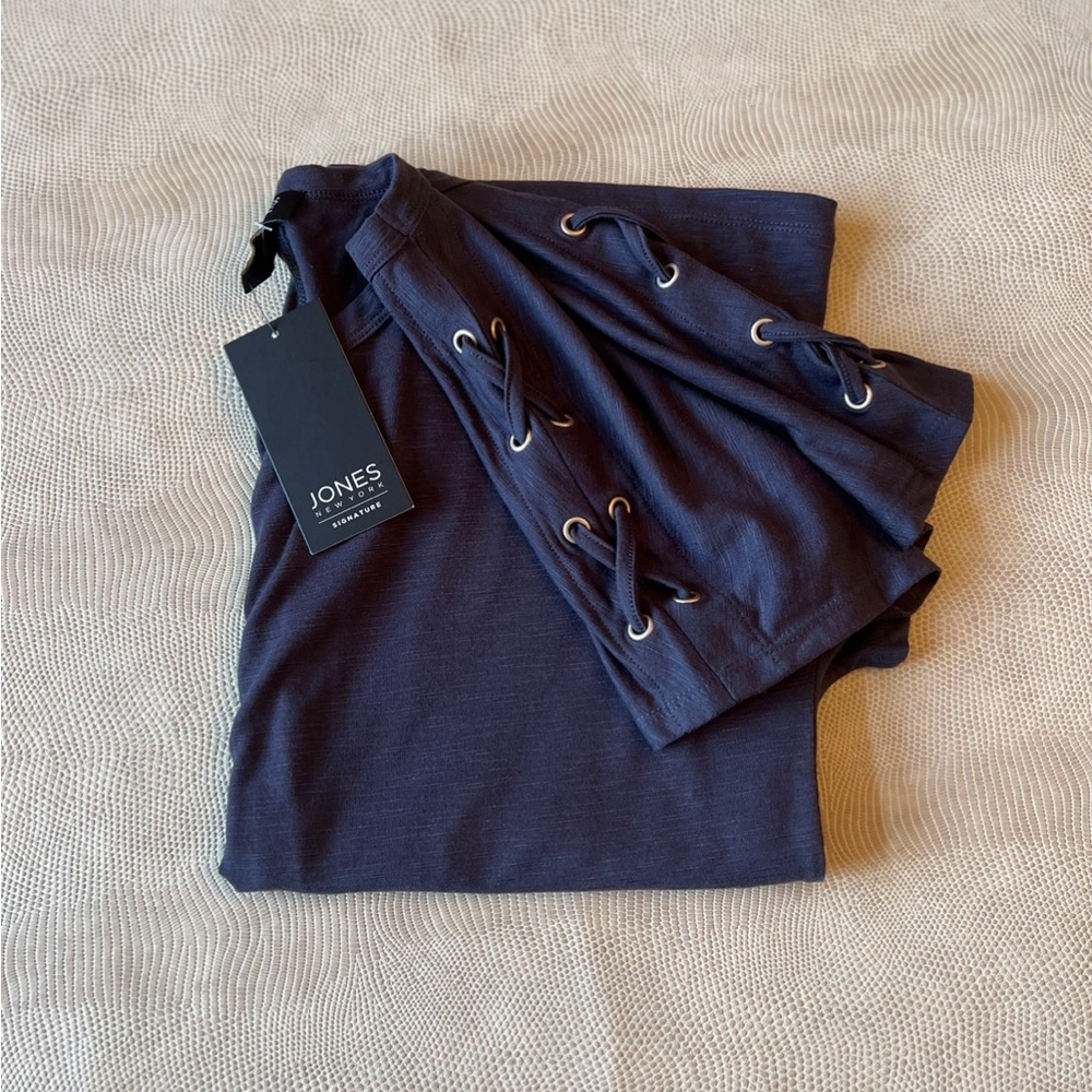 🌺🌺 Jones N.Y. Dark Blue Short Sleeve T-shirt With Detail on Sleeve—NWT🌺🌺